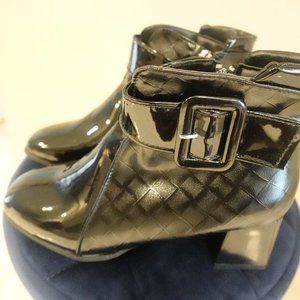 ''Women's Fashion Black ankle boots'', size 37 European, 4 in UK, and 6 in US.